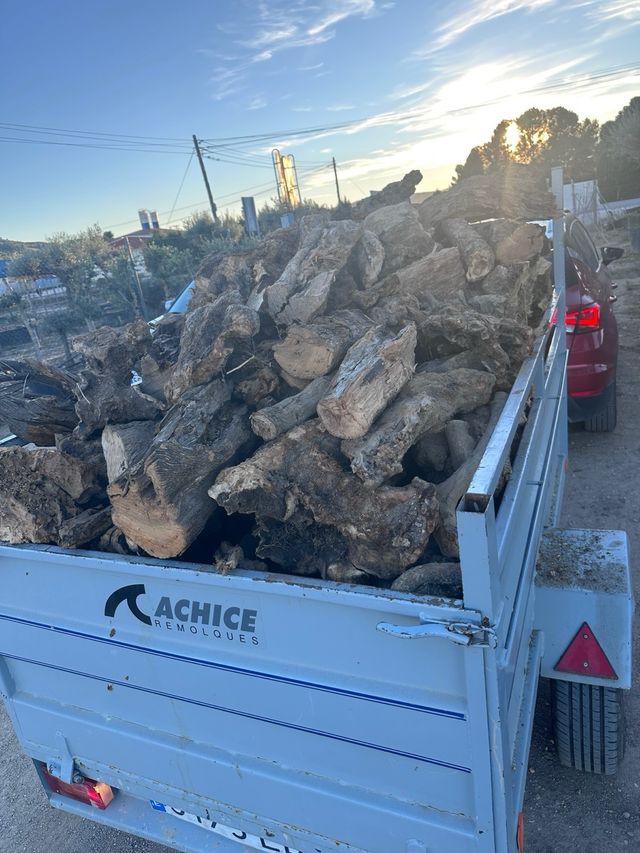 Leña para chimenea o barbacoa