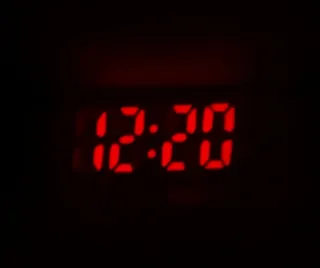 Radio despertador vintage Watson con proyector