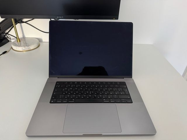 MacBook Pro 16” M1 Pro 16GB RAM
