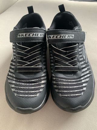 Tenis Skechers Niño Negro Talla 33