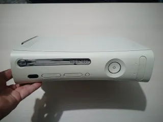Xbox 360 - 120 GB