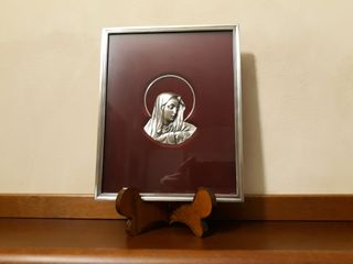 Madonna in argento con cornice in argento