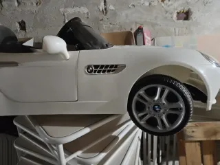 Coche BMW Z8 infantil blanco