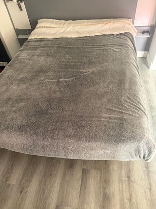 Mesa comedor + 6 sillas + sofá+ somier y colchon