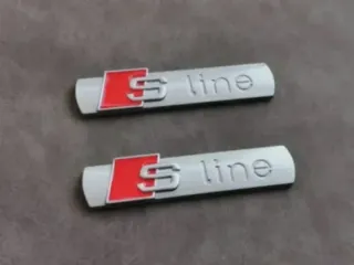 Logo  Audi Emblema Sline Laterales Color Gris