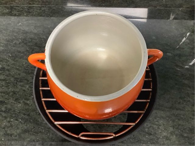 Olla Le Creuset Naranja con Hornillo