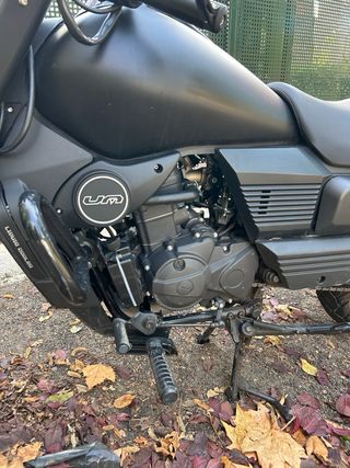 Moto 125cc UM Renegade Commando