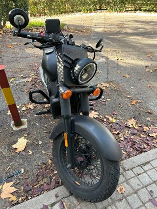 Moto 125cc UM Renegade Commando