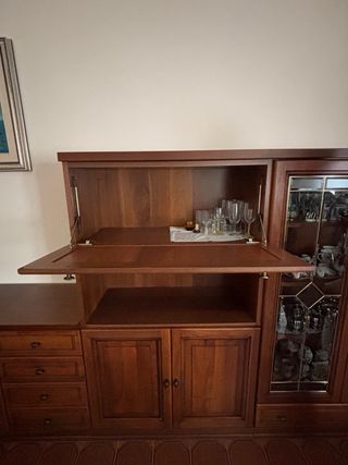 Set soggiorno: credenza, tavolo e sedie