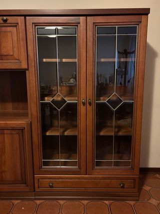 Set soggiorno: credenza, tavolo e sedie