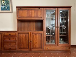 Set soggiorno: credenza, tavolo e sedie