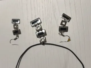 Collar y pendientes Lotus.