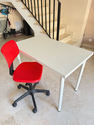 Mesa y Silla Oficina Roja