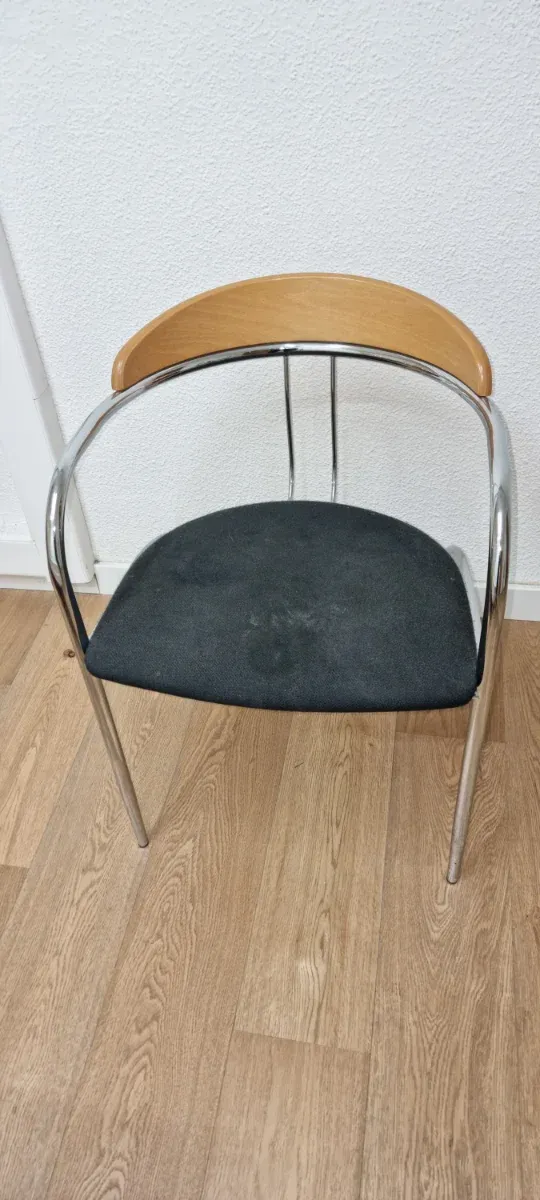 Silla moderna metal, madera y tela