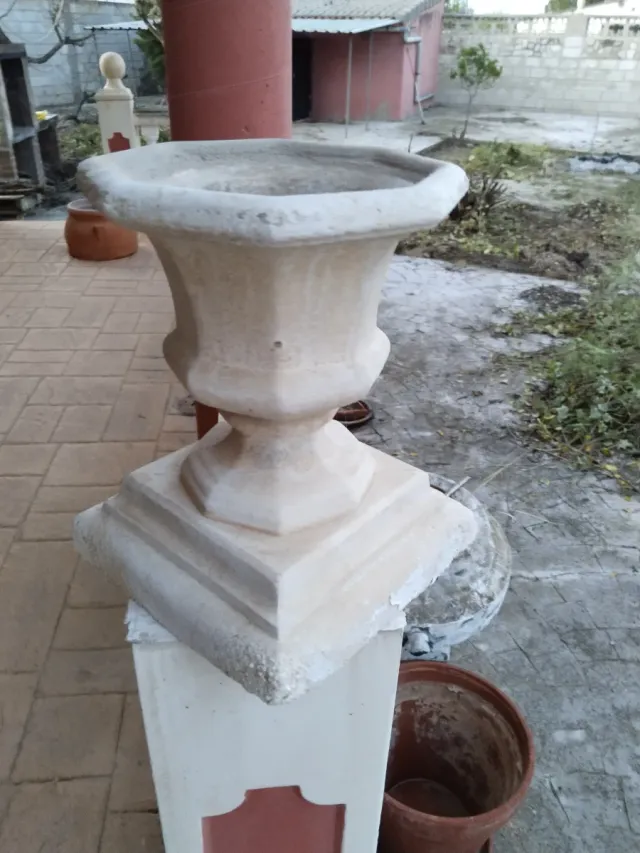 2 Macetero de piedra estilo celosía