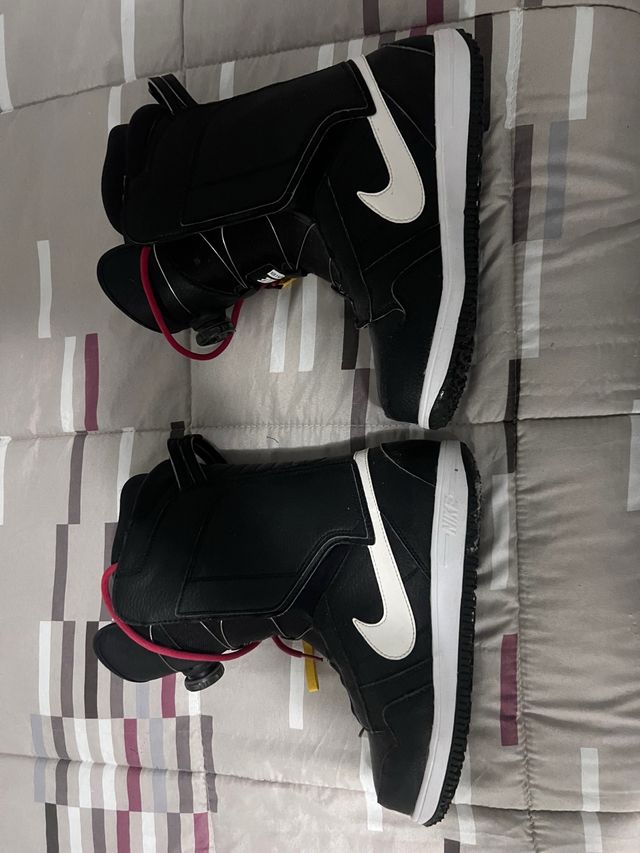 Botas de Snowboard Nike Negras y Blancas