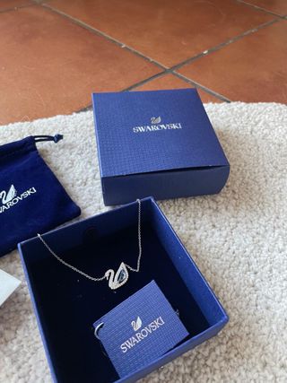 Collar Swarovski Cisne Azul y Plateado