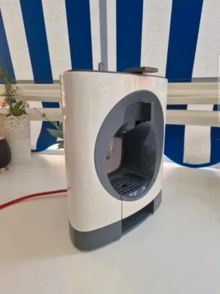 Cafetera Dolce Gusto Blanca