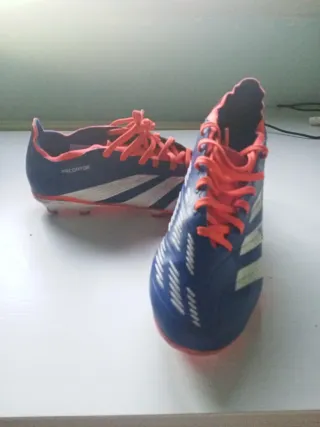 Botas de fútbol Adidas Predator. N 39