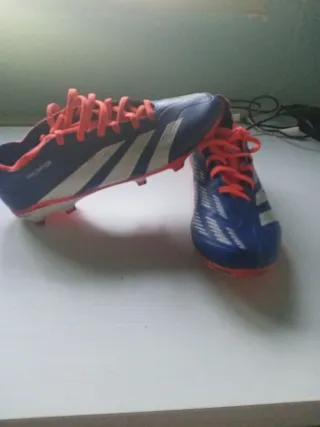 Botas de fútbol Adidas Predator. N 39