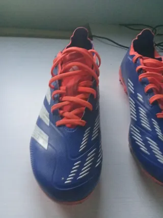 Botas de fútbol Adidas Predator. N 39