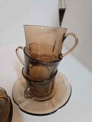 5 Tazas y 4 Platos Vintage Duralex