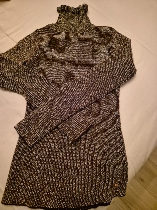 Maglioncino lurex collo alto