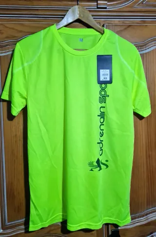 Camiseta verde talla M