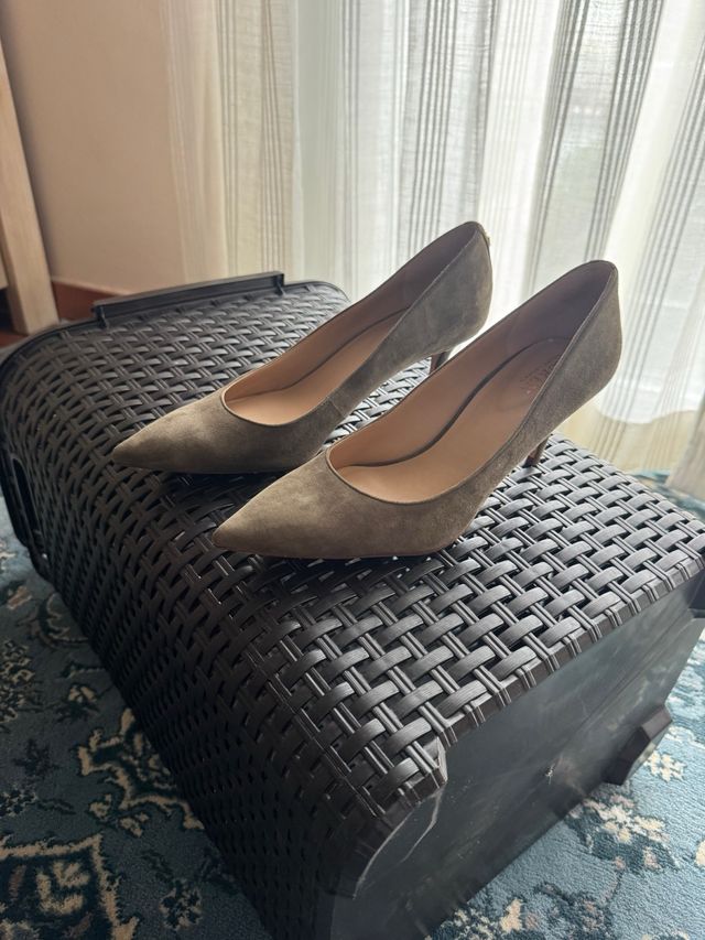 Zapatos de salón Ralph Lauren verde caqui