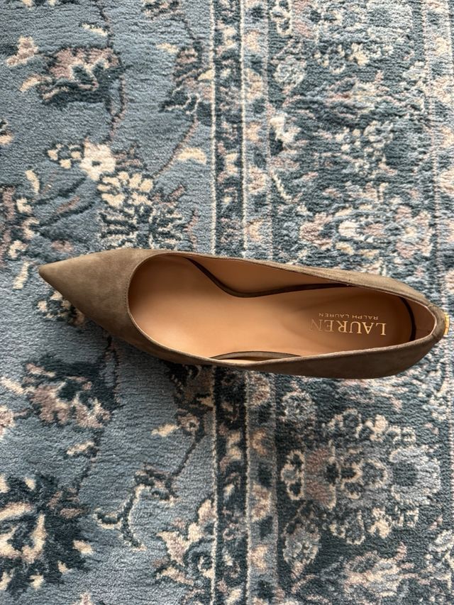 Zapatos de salón Ralph Lauren verde caqui