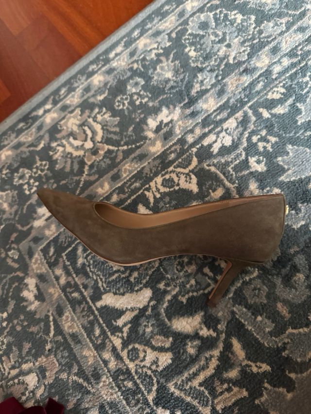 Zapatos de salón Ralph Lauren verde caqui