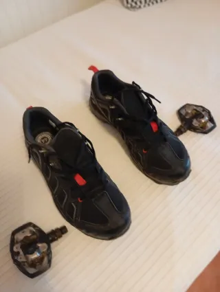 Zapatillas + pedales BTT Shimano