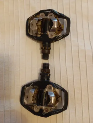 Zapatillas + pedales BTT Shimano