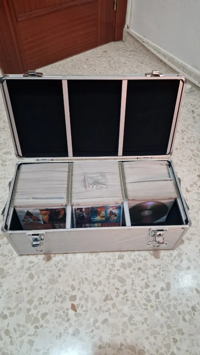 Valigetta per +300 dischi CD/DVD