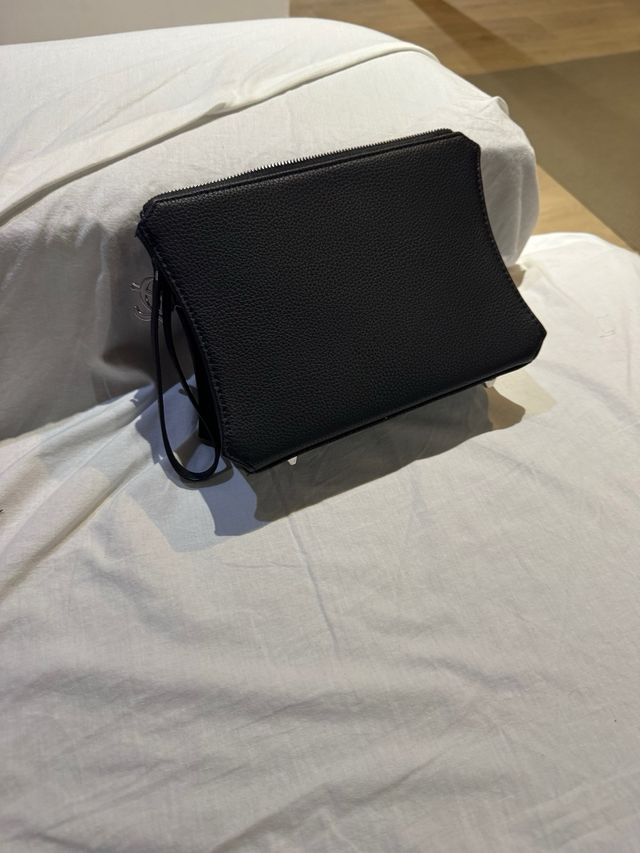 Cartera Clutch Illamasqua Edición Limitada