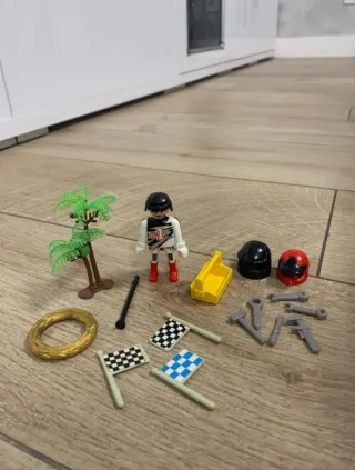 Muñeco Playmobil con accesorios