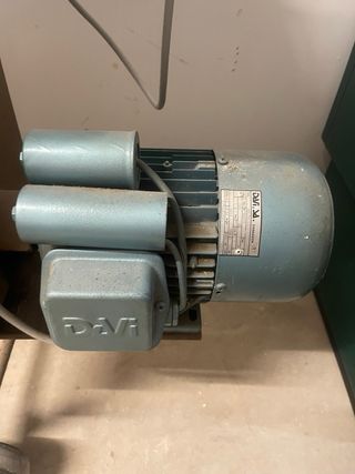 Peladora eléctrica de almendras