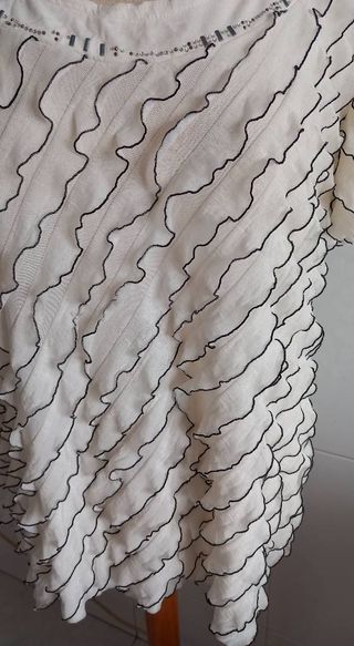 Blusa blanca volantes T. XL