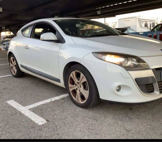 Renault Megane coupe 1.4TCe 130cv xenon pegatina c