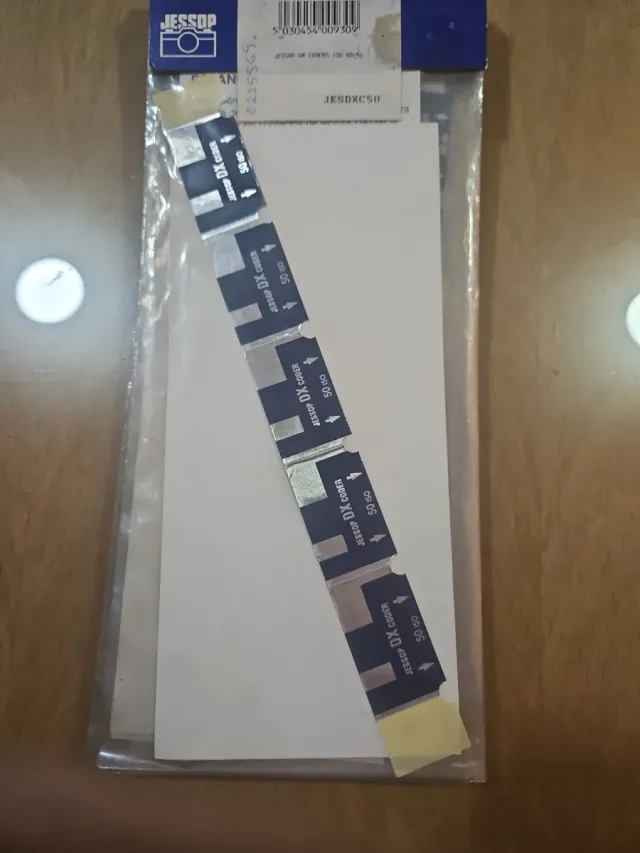 Etiquetas adhesivas para identificas el código DX