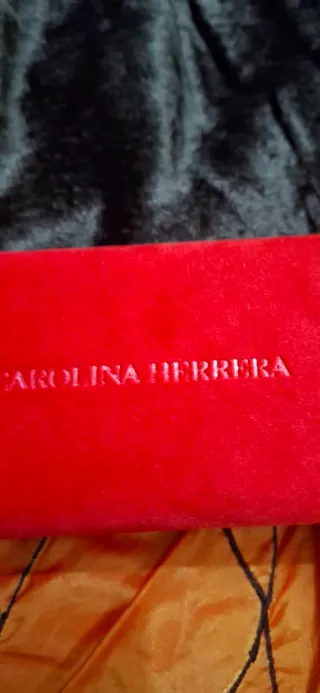 Gafas de sol doradas y marrones