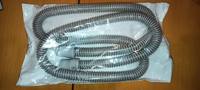 Tubo CPAP sin usar, bolsa cerrada