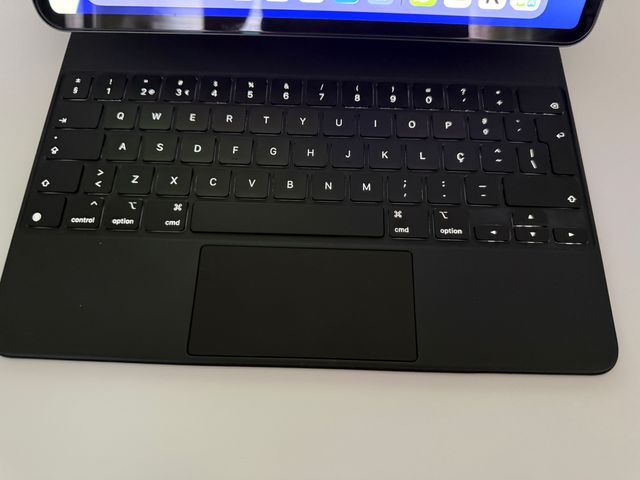 Apple Magic Keyboard para iPad Pro 12,9" PORTUGUES