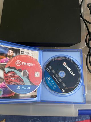 PS4 1TB + 3 Juegos + Cables