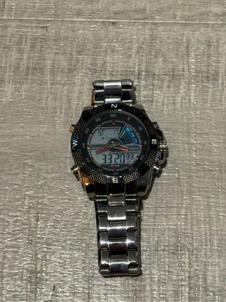 Reloj NOVA Metálico Negro y Plateado