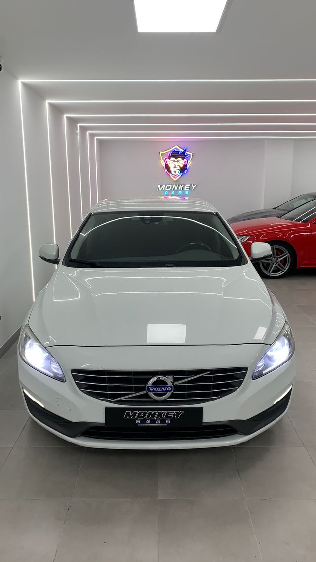 Volvo V60 D4 KINETIC AUT.