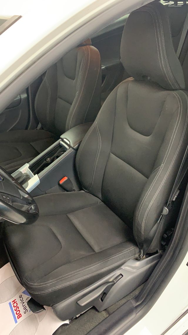 Volvo V60 D4 KINETIC AUT.