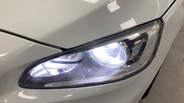 Volvo V60 D4 KINETIC AUT.