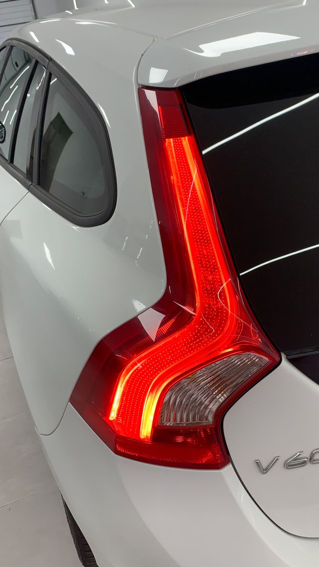 Volvo V60 D4 KINETIC AUT.