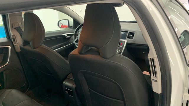 Volvo V60 D4 KINETIC AUT.